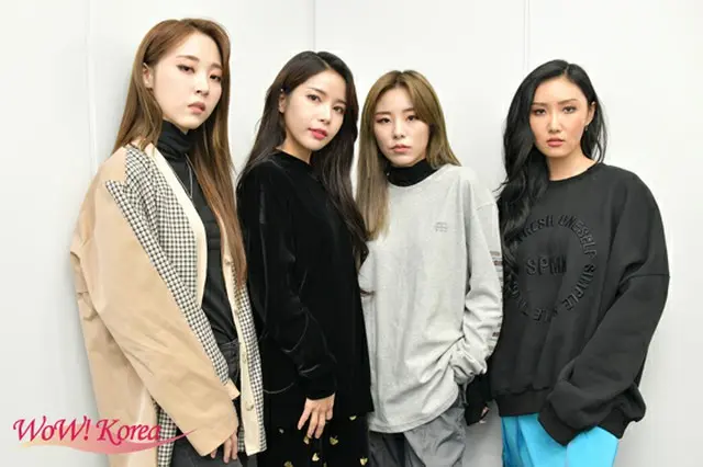 「MAMAMOO」左からムンビョル、ソラ、フィイン、ファサ