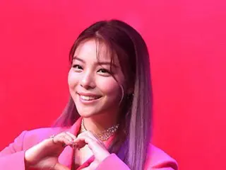 2ndフルアルバム「butterFLY」発売記念ショーケースを開催したAilee