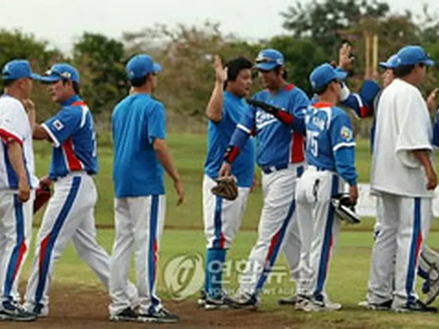 快調な滑り出しを見せたWBC韓国代表＝19日、ホノルル（聯合ニュース）