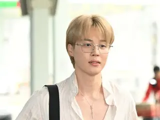 【フォト】「BTS」JIMIN、今日はセクシーに…パリに出発!