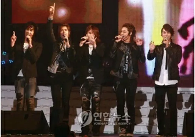 久しぶりに5人がそろうSS501＝（聯合ニュース）