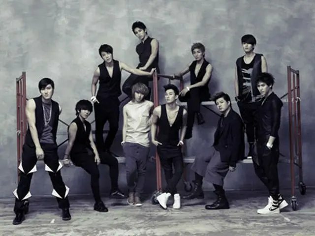 「SUPER JUNIOR」