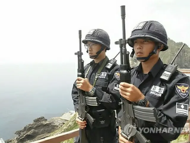 独島の警備にあたる海岸警備隊＝（聯合ニュース）