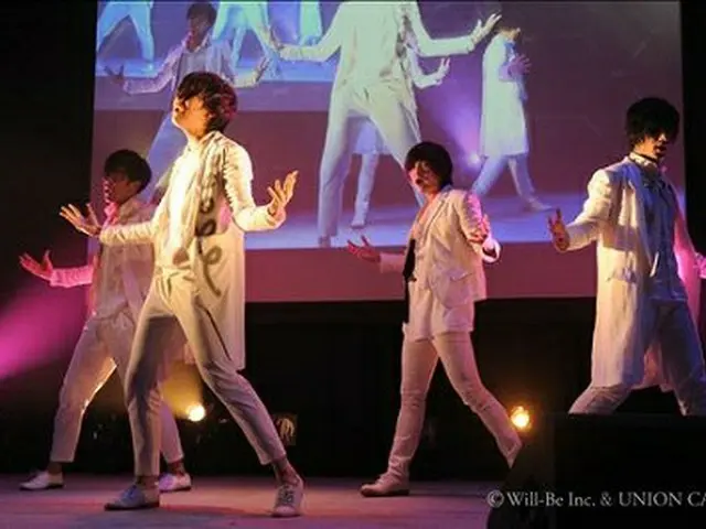 「F.CUZ」