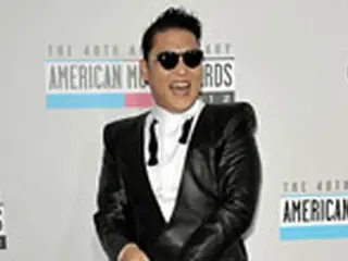 PSY、タイ国王の誕生日記念行事に参加