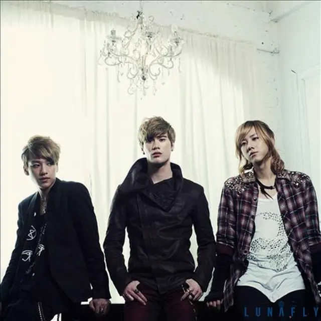 「LUNAFLY」