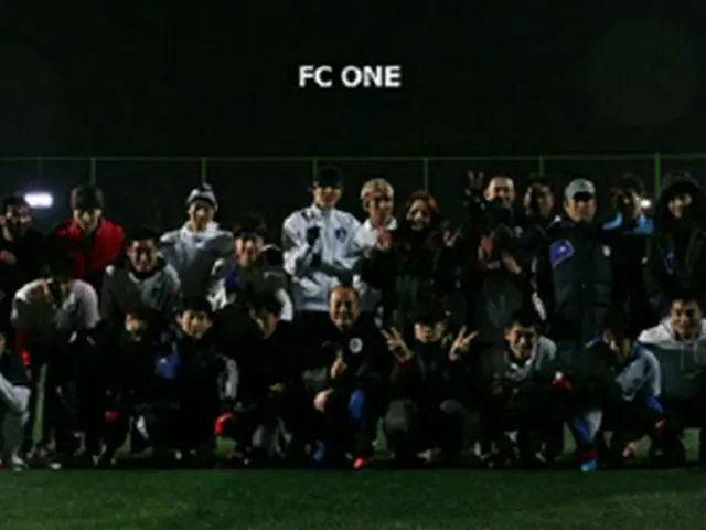 韓国芸能人サッカーチーム「FC ONE」