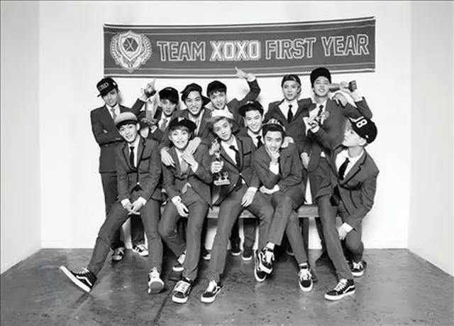 「EXO」