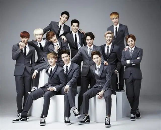 「EXO」