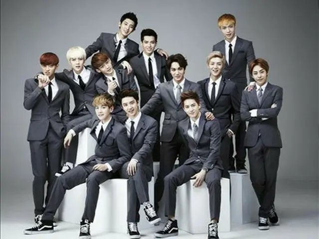 「EXO」