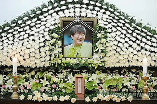 故キム・ジョンハクプロデューサーの遺影