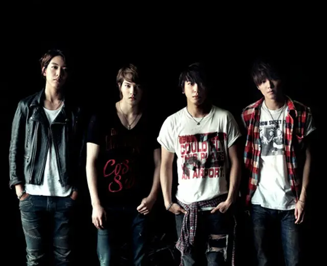 「CNBLUE」