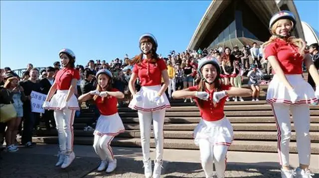 「CRAYON POP」