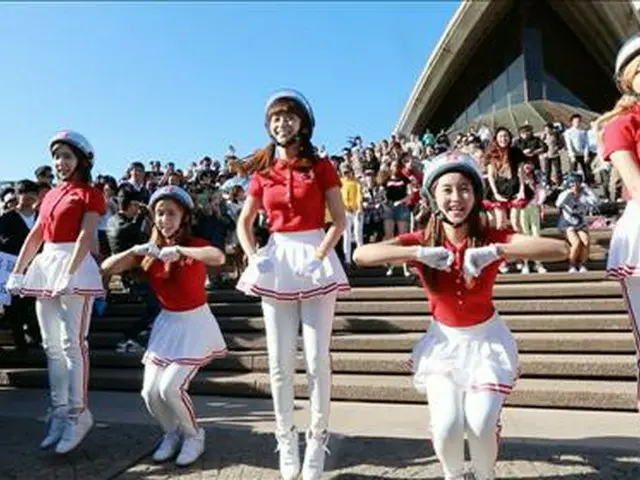 「CRAYON POP」