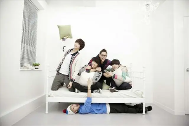 「B1A4」