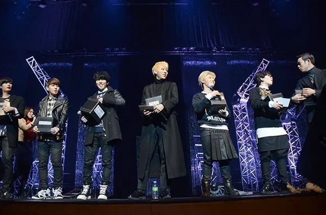 Block.B