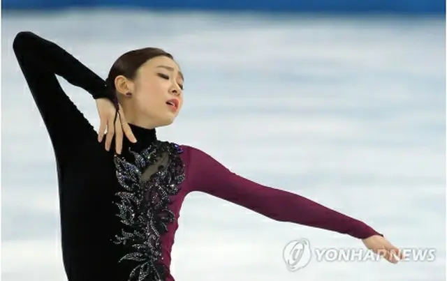 演技を披露するキム・ヨナ＝２０日、ソチ（聯合ニュース）