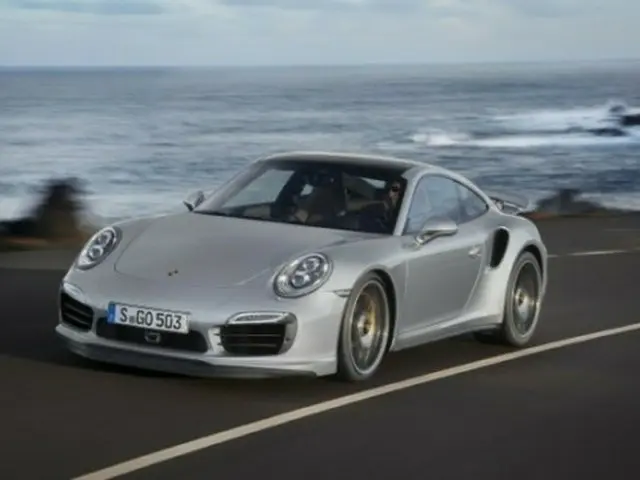 V.I（BIGBANG）が運転していたポルシェ911ターボS（提供:News1）