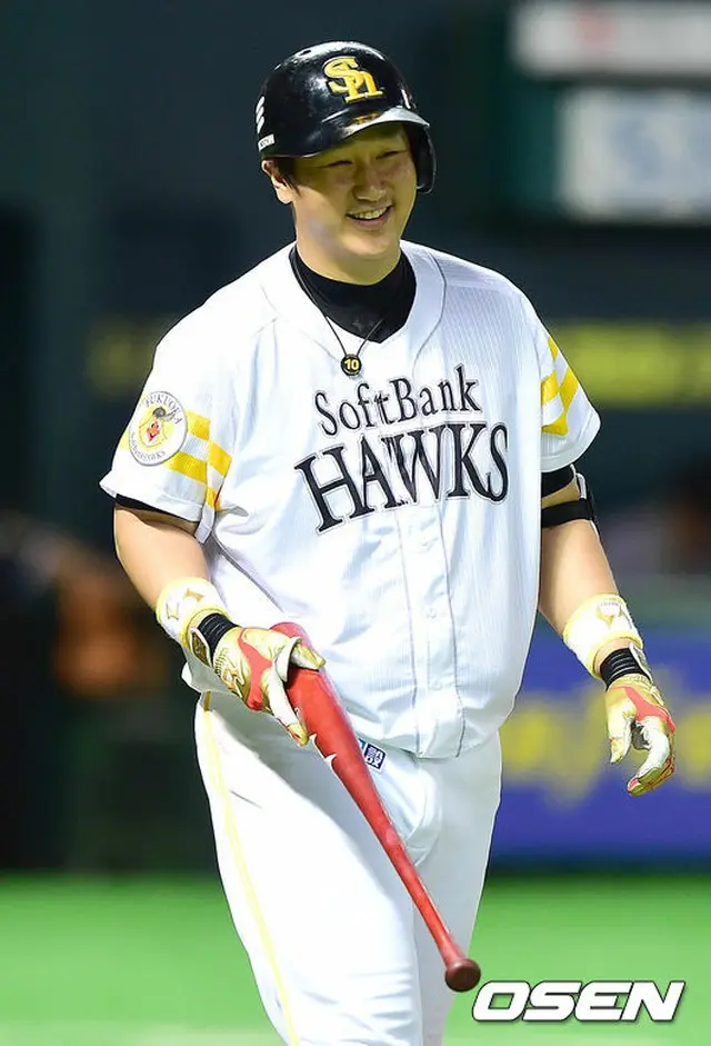 日本プロ野球入りして3年目にして初めて日本シリーズの舞台に立つことになった、ソフトバンクの4番、李大浩。（写真提供:OSEN）