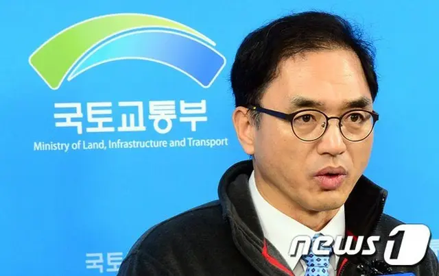 韓国国土交通省がチョ・ヒョンア前大韓航空副社長とパク事務長への拙速調査問題を収拾しようと検察告発と大韓航空に対する運航停止処分のカードを取り出したが、批判は簡単に収まらないようだ。（提供:news1）