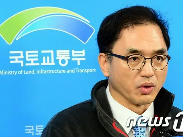 韓国国土交通省がチョ・ヒョンア前大韓航空副社長とパク事務長への拙速調査問題を収拾しようと検察告発と大韓航空に対する運航停止処分のカードを取り出したが、批判は簡単に収まらないようだ。（提供:news1）