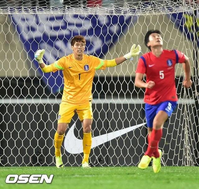 サッカー韓国代表のGK金鎮鉉（キム・ジンヒョン、27）が所属するJリーグ2部（J2）のセレッソ大阪と再契約した。（提供:OSEN）