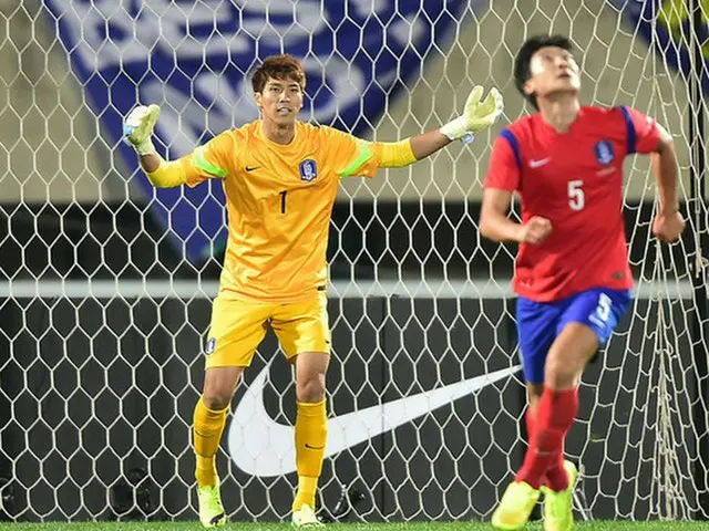 サッカー韓国代表のGK金鎮鉉（キム・ジンヒョン、27）が所属するJリーグ2部（J2）のセレッソ大阪と再契約した。（提供:OSEN）