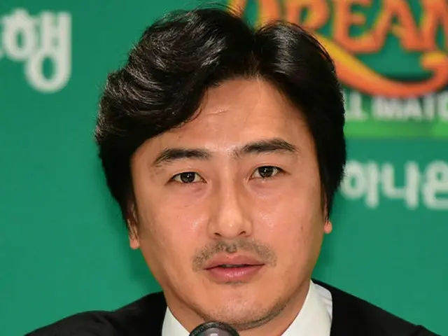 元サッカー韓国代表で、現在はMBCサッカー解説員として活躍中のアン・ジョンファン（38）が交通事故で病院に運ばれた。なお、大きなけがはなく、今後のスケジュールも予定なく進められる。