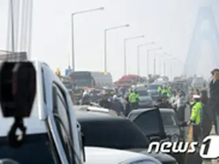 仁川空港付近での多重事故…観光バスと乗用車の追突が一次原因と推定＝韓国