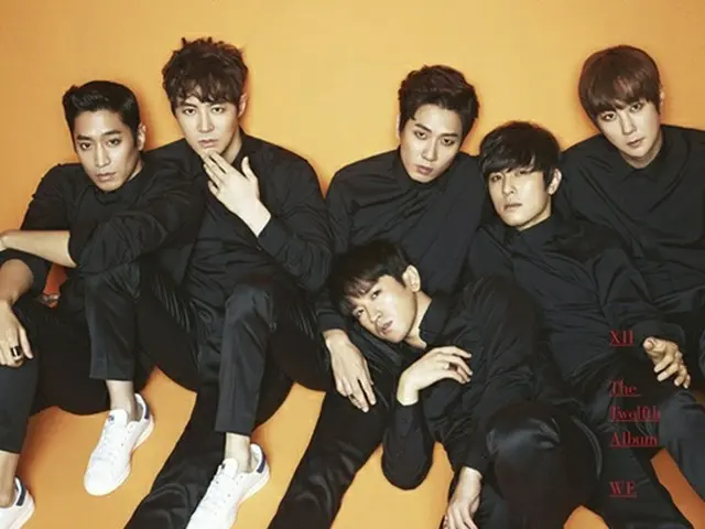 「SHINHWA」のデビュー17周年記念コンサート「We」のチケットを完売させ、“K-POPのレジェンド”の威厳を見せた。（提供:OSEN）