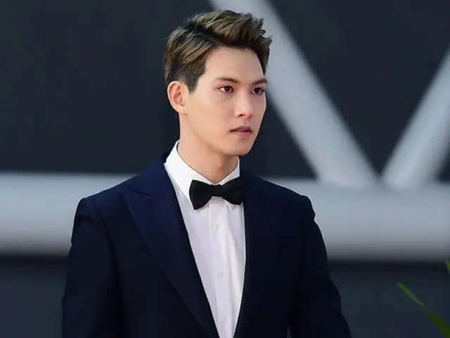 韓国の男性バンド「CNBLUE」のメンバー、イ・ジョンヒョン（24）側が「私たち結婚しました4」への出演と関連し、立場を明かした。