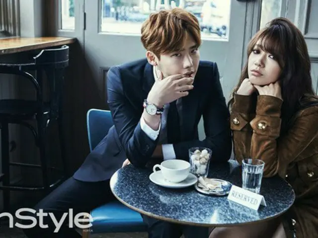 韓国SBSドラマ「ピノキオ」で共演した俳優イ・ジョンソクと女優パク・シネがマガジン「InStyle」4月号画報を通じて再会した。（提供:news1）