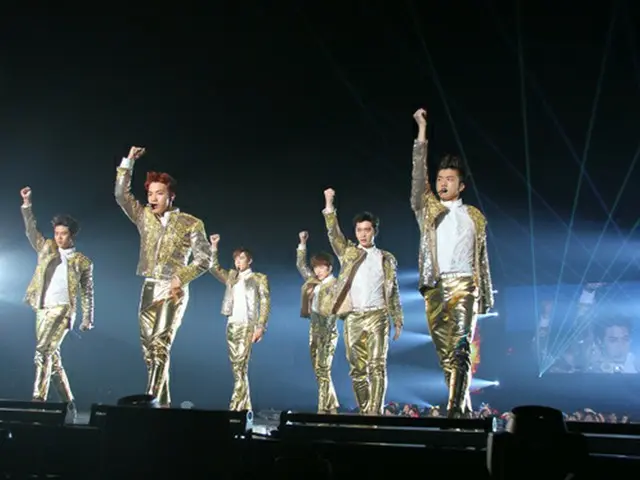 「2PM」が、6都市14公演で15万人動員予定のアリーナツアー「2PM ARENA TOUR 2015 “2PM OF 2PM”」を福岡からスタートさせた。