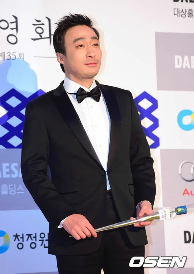 韓国俳優イ・ソンミンが、映画「検事外伝」に合流する。