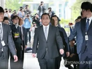 裏金疑惑の李前首相が検察に出頭　聴取始まる＝韓国