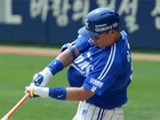 イ・スンヨプ、韓国プロ野球史上初の400本塁打に挑戦