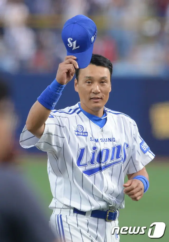 プロ野球通算400本ホームランを達成した“スンちゃん”ことイ・スンヨプ（韓国・三星ライオンズ）が、新たな挑戦をスタートさせる。