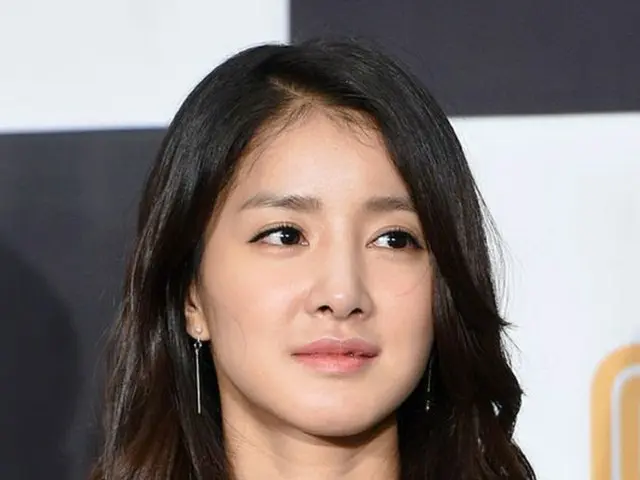 韓国女優イ・シヨン側が動画流出デマ事件と関連し、捜査に積極的に協力すると明らかにした。（提供:OSEN）