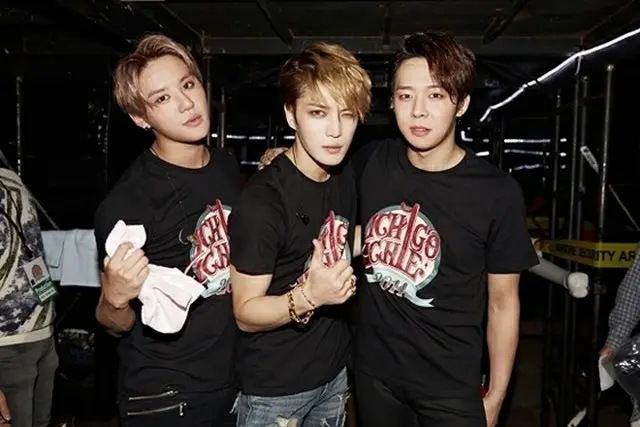 現役で軍に入隊した「JYJ」ジェジュン（29）が100日休暇中だ。休暇中には、同じ「JYJ」のメンバーであるユチョン（29）、ジュンス（28）と共に時間を過ごしたという。（提供:OSEN）