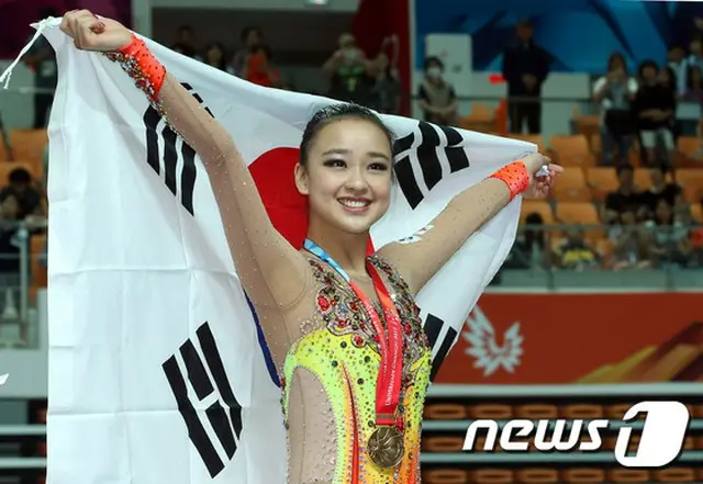 韓国”新体操の妖精”ことソン・ヨンジェ（21）が、2015光州夏季ユニバーシアードで史上初の5冠王に挑戦する。