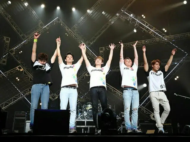 「FTISLAND」、横浜アリーナで2015アリーナツアー「5....GO」完走！（オフィシャル）