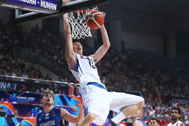 韓国の男子バスケットボール代表が国際バスケットボール連盟（FIBA）・バスケットボールアジア選手権大会2次予選で、カザフスタンを下しベスト8入りを決めた。（提供:news1）