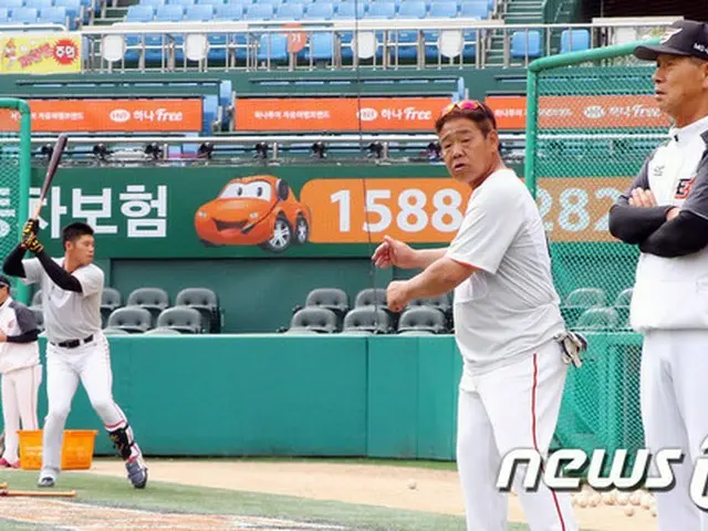 韓国プロ野球・ハンファ イーグルスの日本人コーチ4人が球団合流から1年で退団する。