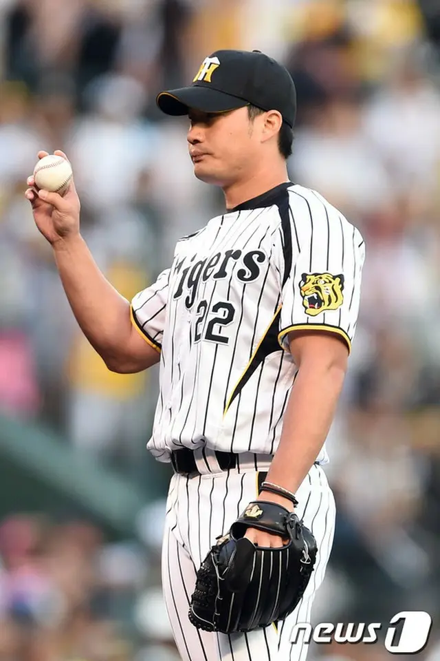 日本プロ野球・阪神タイガースが“守護神”オ・スンファン（33、呉昇桓）を引き止めるため、最善を尽くす計画だ。日本のスポーツ媒体は10日、「阪神がオ・スンファンの残留交渉のため全力を挙げる」と伝えた。