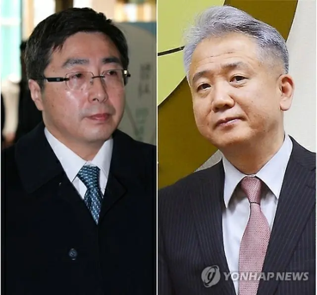 韓国の李局長（右）と石兼局長＝（聯合ニュース）