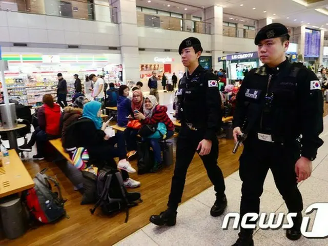 フランス・パリ同時多発テロと関連し、韓国国内または海外在住韓国人に対する類似テロの可能性について、この可能性は無視できるものではないとの分析が提起された。