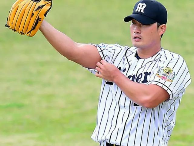 日本プロ野球・阪神タイガースが“守護神”オ・スンファン（呉昇桓、33）との契約のため長期戦を覚悟している雰囲気だ。