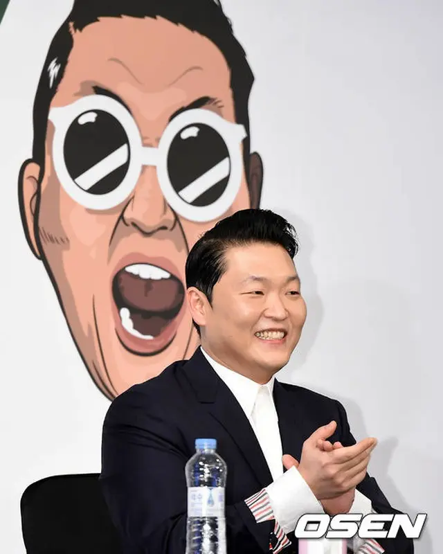 ”ワールドスター”韓国歌手PSY（サイ、37）が、YGエンターテインメントと再契約を結んだ。契約金はなく、これまで積み重ねた信頼で、再契約に至った。