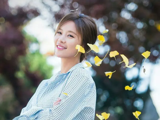 韓国女優ファン・ジョンウムが韓国プロゴルファーのイ・ヨンドンと恋愛中である事実を公式的に認めた。（提供:OSEN）