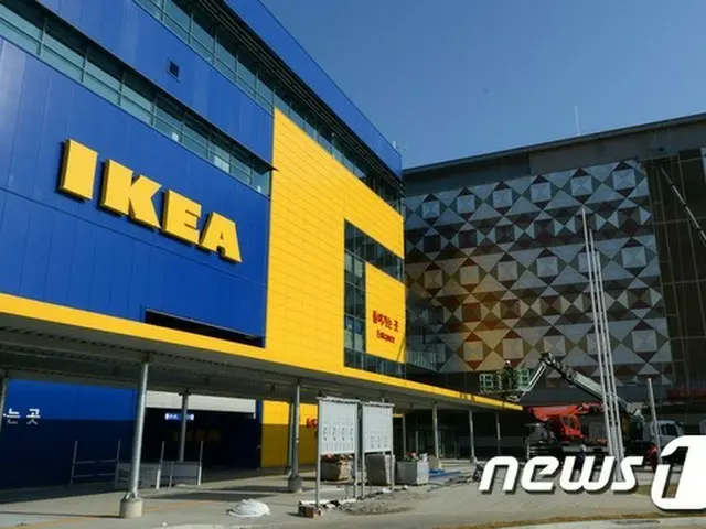 韓国首都圏の成人男女10人中4人が、この1年間でIKEA（イケア、光明店）を訪問したことがあると調査された。